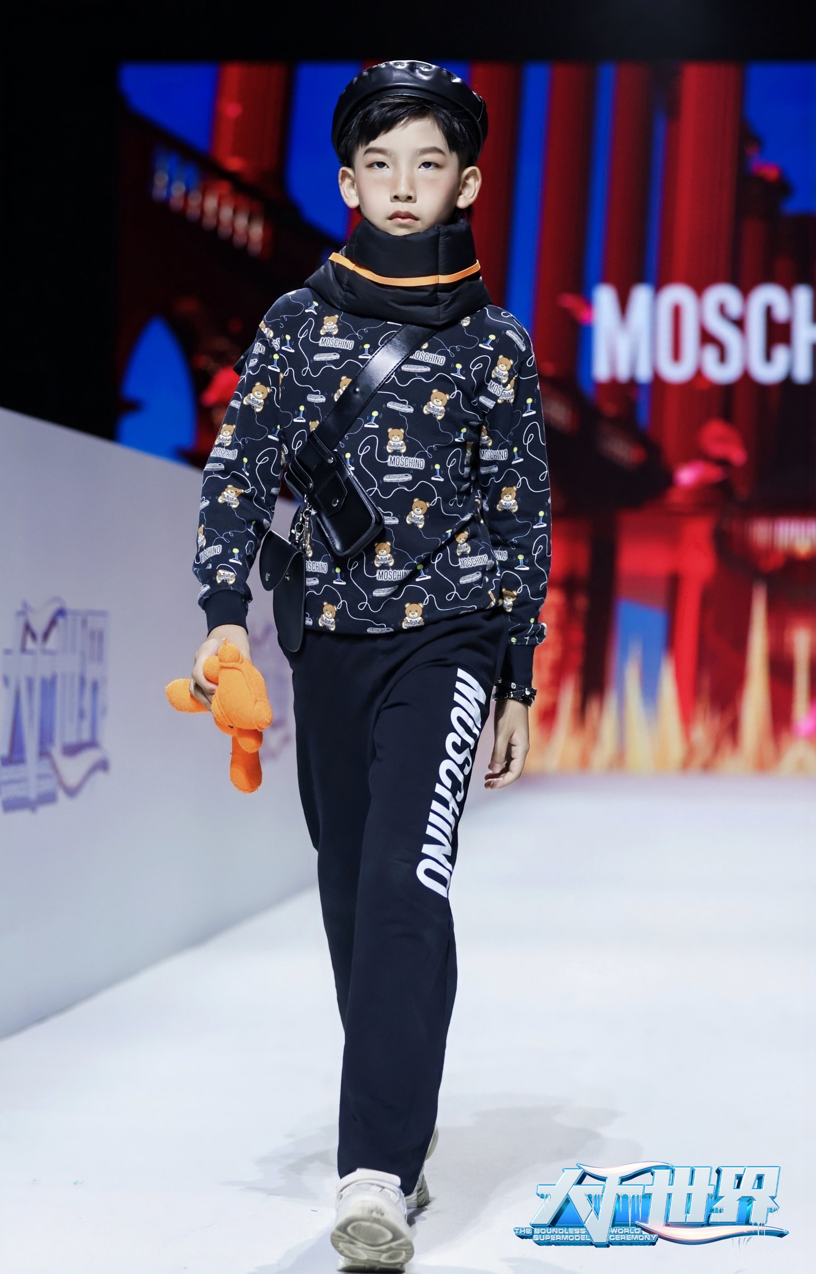 大千世界超模盛典MOSCHINO精彩回顾(图14)