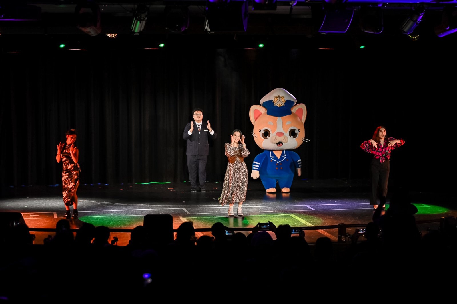 国际邮轮大秀以蓝海为笺，甲板T台SHOW，踏浪绽放高光(图27)